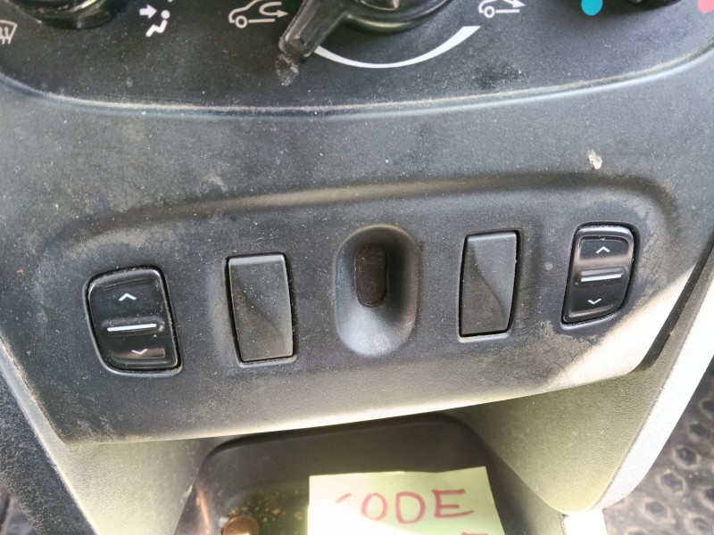 Recambio de mando elevalunas delantero derecho para dacia sandero ii (b8_) 1.2 referencia OEM IAM   