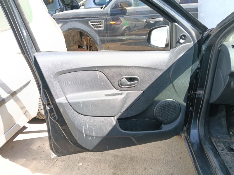 Recambio de guarnecido puerta delantera izquierda para dacia sandero ii (b8_) 1.2 referencia OEM IAM   