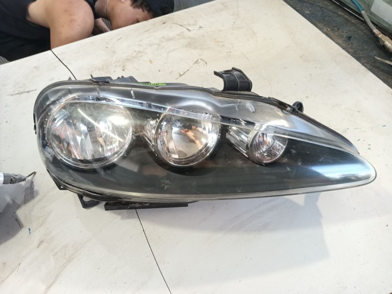 Recambio de faro derecho para alfa romeo 147 (937_) 1.9 jtd (937.axf1a, 937.bxf1a) referencia OEM IAM   