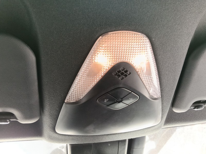 Recambio de luz interior delantera central para toyota c-hr (_x1_) 1.8 hybrid (zyx10_, zyx11_) referencia OEM IAM 81260F4060C1  