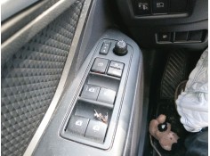 Recambio de mando elevalunas delantero izquierdo para toyota c-hr (_x1_) 1.8 hybrid (zyx10_, zyx11_) referencia OEM IAM 84040F40