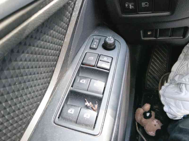 Recambio de mando elevalunas delantero izquierdo para toyota c-hr (_x1_) 1.8 hybrid (zyx10_, zyx11_) referencia OEM IAM 84040F40