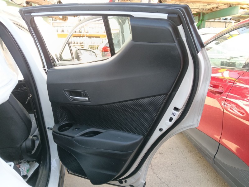 Recambio de guarnecido puerta trasera derecha para toyota c-hr (_x1_) 1.8 hybrid (zyx10_, zyx11_) referencia OEM IAM   