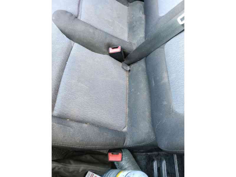 Recambio de enganche cinturon delantero derecho para opel vivaro b furgoneta (x82) 1.6 cdti (05) referencia OEM IAM   