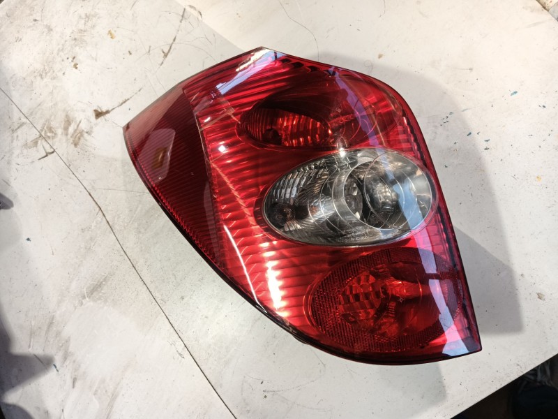 Recambio de piloto trasero izquierdo para renault laguna ii grandtour (kg0/1_) 1.9 dci (kg0g) referencia OEM IAM   