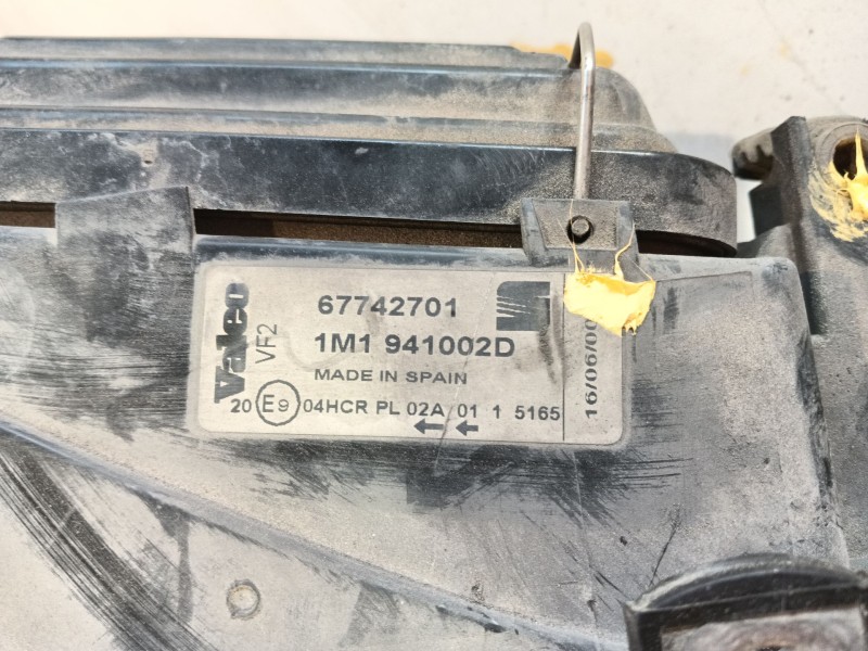 Recambio de faro derecho para seat leon (1m1) 1.6 16 v referencia OEM IAM   
