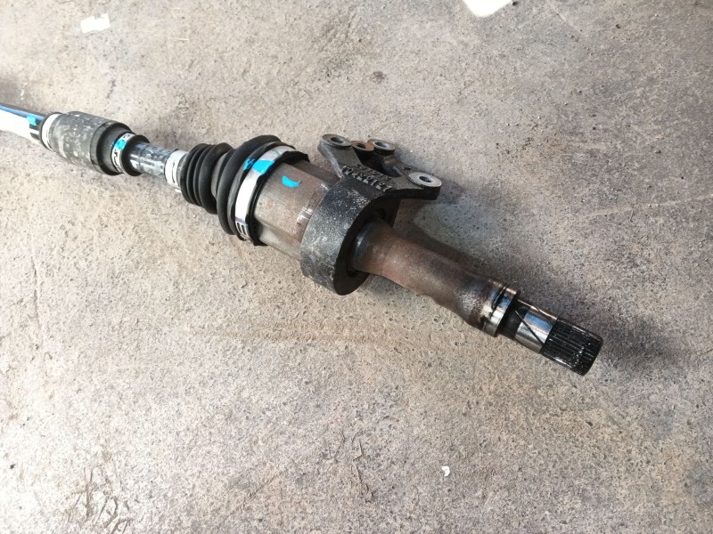 Recambio de transmision delantera derecha para mg zs suv (azs1) 1.0 t-gdi referencia OEM IAM 10233397  