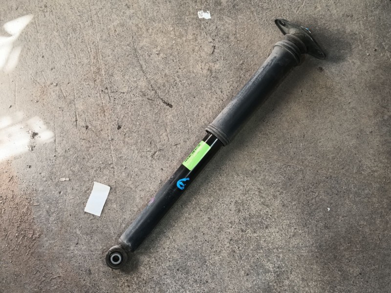 Recambio de amortiguador trasero derecho para mg zs suv (azs1) 1.0 t-gdi referencia OEM IAM   