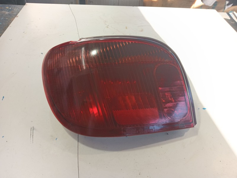 Recambio de piloto trasero izquierdo para toyota yaris (_p1_) 1.4 d-4d (nlp10_) referencia OEM IAM 8156052130  