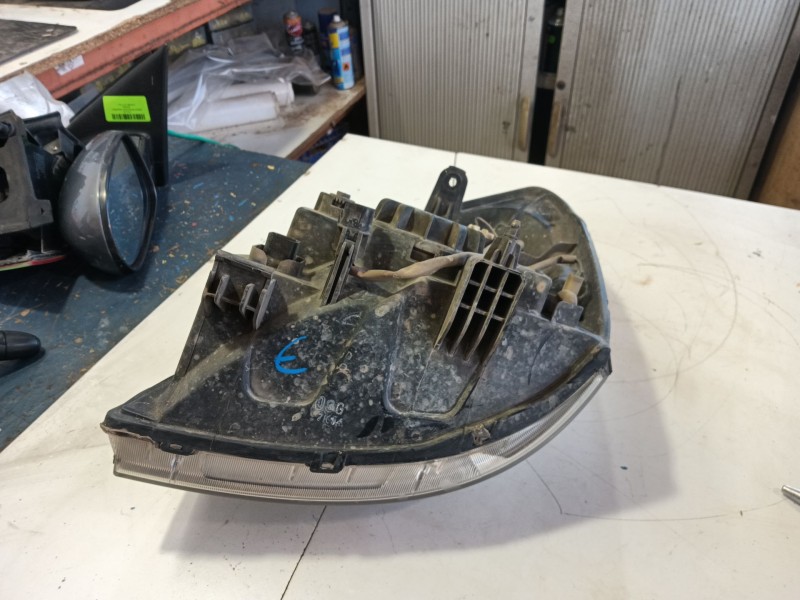 Recambio de faro derecho para hyundai h-1 furgoneta (a1) 2.5 td referencia OEM IAM   