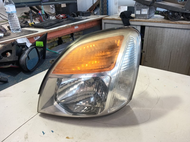 Recambio de faro izquierdo para hyundai h-1 furgoneta (a1) 2.5 td referencia OEM IAM   