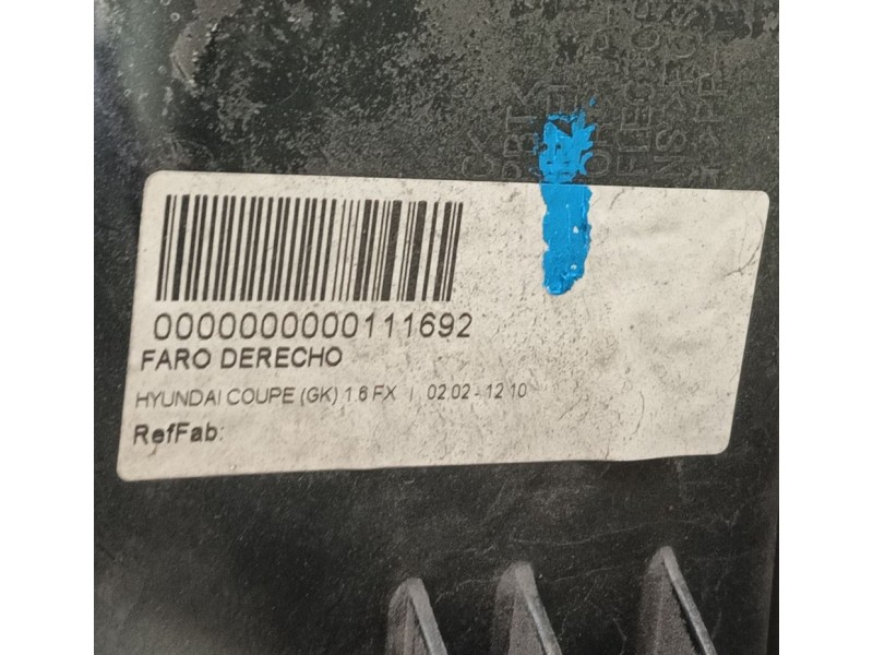 Recambio de faro derecho para hyundai coupe ii (gk) 1.6 16v referencia OEM IAM 921022C011  