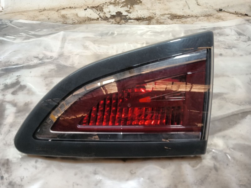 Recambio de piloto trasero derecho interior para renault scénic iii (jz0/1_) 1.5 dci referencia OEM IAM 265500018R  