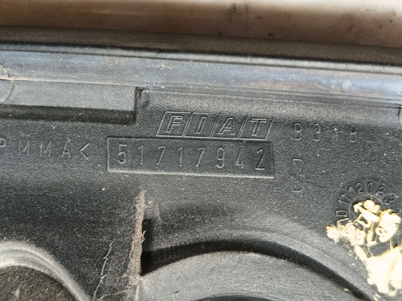 Recambio de piloto trasero derecho interior para fiat stilo van (192_) 1.9 jtd (192dxe1a) referencia OEM IAM 51717942  