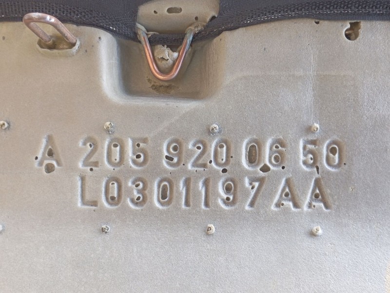 Recambio de asientos traseros para mercedes-benz clase c (w205) c 180 bluetec / d (205.036) referencia OEM IAM  A2059200650 