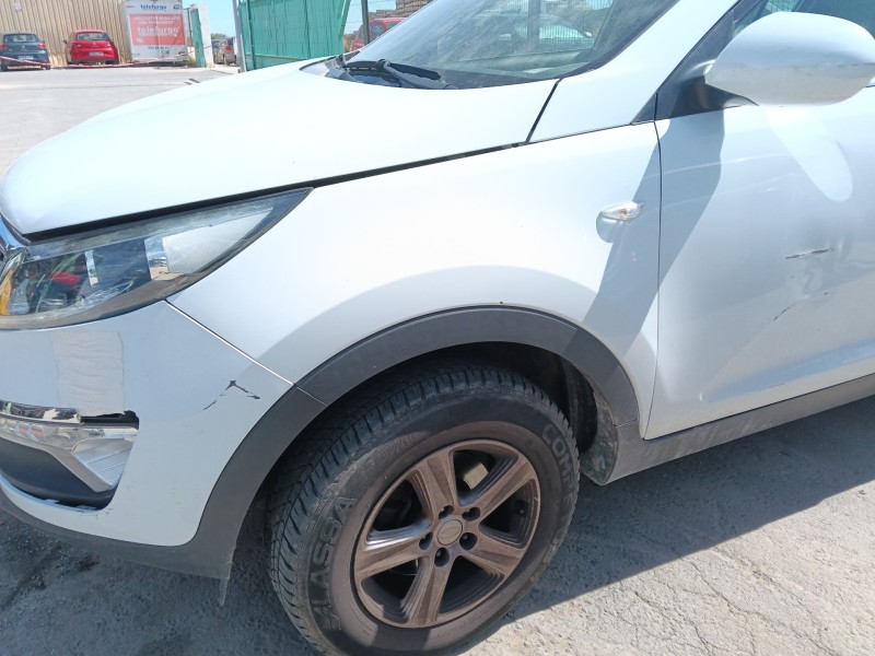 Recambio de aleta delantera izquierda para kia sportage iii (sl) 1.6 gdi referencia OEM IAM   