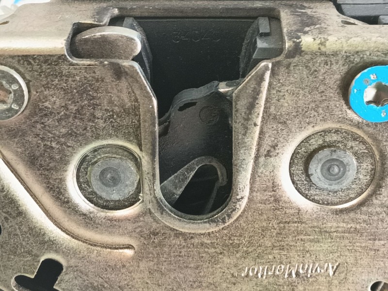 Recambio de cerradura puerta trasera derecha para citroën c5 ii (rc_) 1.6 hdi (rc8hzb) referencia OEM IAM 9138A2  