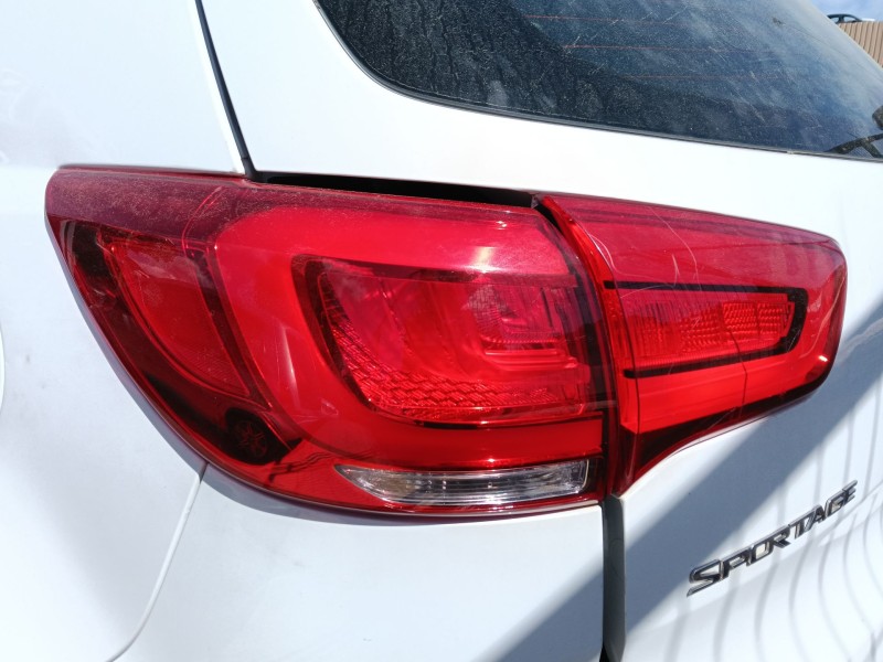 Recambio de piloto trasero izquierdo para kia sportage iii (sl) 1.6 gdi referencia OEM IAM   