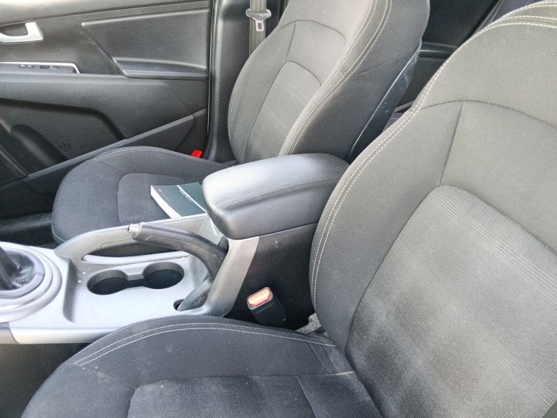 Recambio de apoyabrazos central para kia sportage iii (sl) 1.6 gdi referencia OEM IAM   