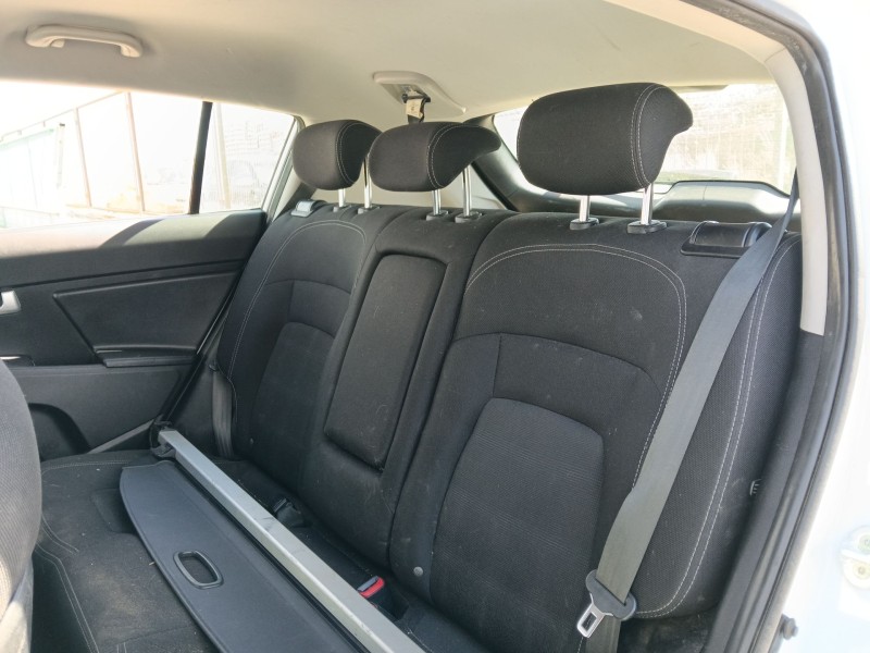 Recambio de cinturon seguridad trasero central para kia sportage iii (sl) 1.6 gdi referencia OEM IAM   