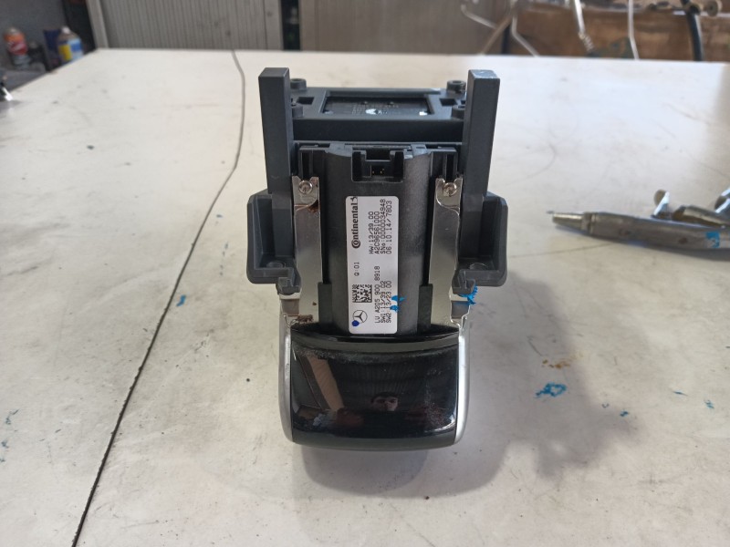 Recambio de consola central para mercedes-benz clase c (w205) c 180 bluetec / d (205.036) referencia OEM IAM   