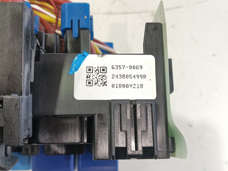 Recambio de caja fusibles izquierda para renault captur ii (hf_) tce 140 (hfn0) referencia OEM IAM   