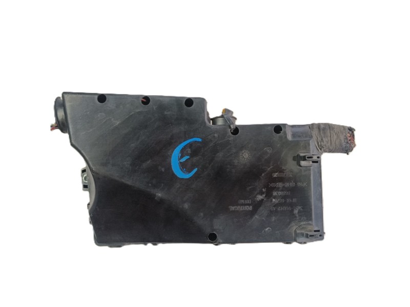 Recambio de caja fusibles delantera para mazda 3 sedán (bk) 1.6 di turbo (bk12y) referencia OEM IAM   