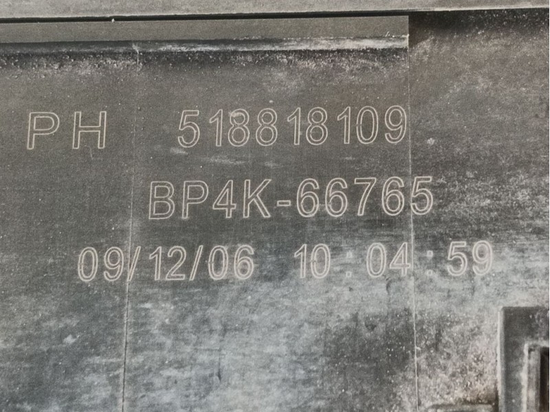 Recambio de caja fusibles delantera para mazda 3 sedán (bk) 1.6 di turbo (bk12y) referencia OEM IAM   