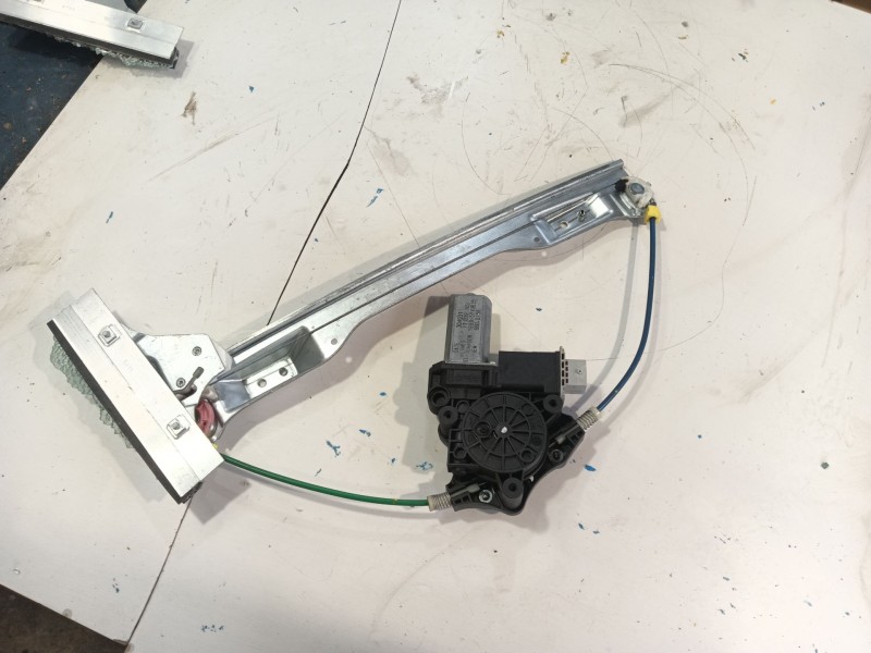 Recambio de elevalunas delantero izquierdo para opel corsa e (x15) 1.4 (08, 68) referencia OEM IAM   