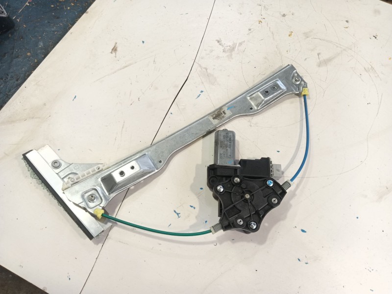 Recambio de elevalunas delantero derecho para opel corsa e (x15) 1.4 (08, 68) referencia OEM IAM   