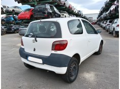 toyota yaris (_p1_) del año 2001 2