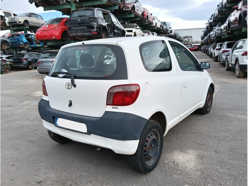 toyota yaris (_p1_) del año 2001