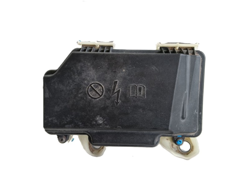 Recambio de caja reles / fusibles para mercedes-benz clase c (w205) c 180 bluetec / d (205.036) referencia OEM IAM 205540285064 