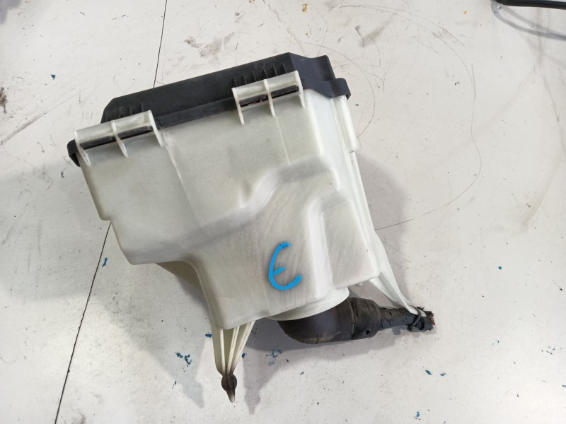 Recambio de caja reles / fusibles para mercedes-benz clase c (w205) c 180 bluetec / d (205.036) referencia OEM IAM 205540285064 