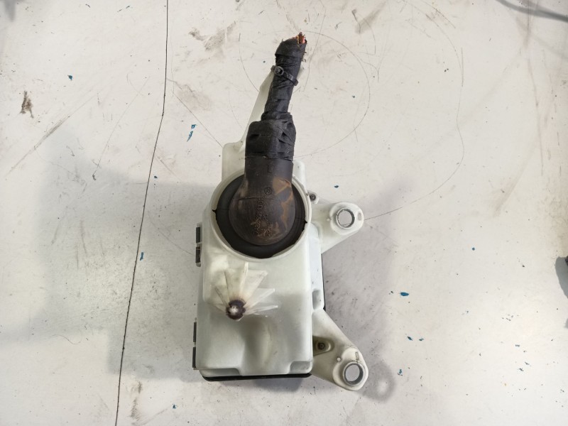 Recambio de caja reles / fusibles para mercedes-benz clase c (w205) c 180 bluetec / d (205.036) referencia OEM IAM 205540285064 