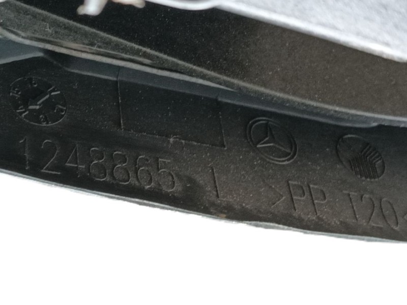 Recambio de apoyabrazos central para mercedes-benz clase c (w205) c 180 bluetec / d (205.036) referencia OEM IAM A20568006509051