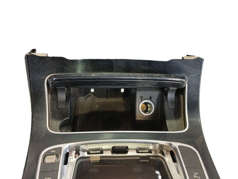 Recambio de apoyabrazos central para mercedes-benz clase c (w205) c 180 bluetec / d (205.036) referencia OEM IAM A20568006509051