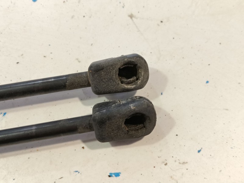 Recambio de amortiguadores capo para mercedes-benz clase c (w205) c 180 bluetec / d (205.036) referencia OEM IAM   