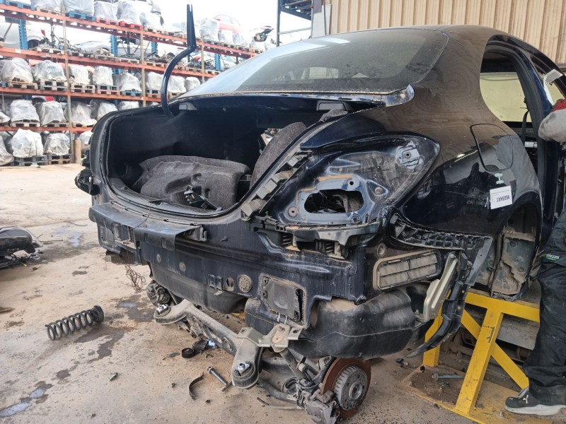 Recambio de aleta trasera derecha para mercedes-benz clase c (w205) c 180 bluetec / d (205.036) referencia OEM IAM   