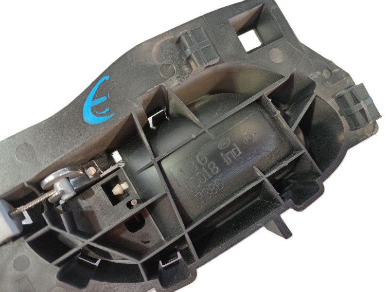 Recambio de cerradura puerta delantera izquierda para peugeot 407 (6d_) 1.6 hdi 110 (6d9hzc, 6d9hyc) referencia OEM IAM 9135FN  