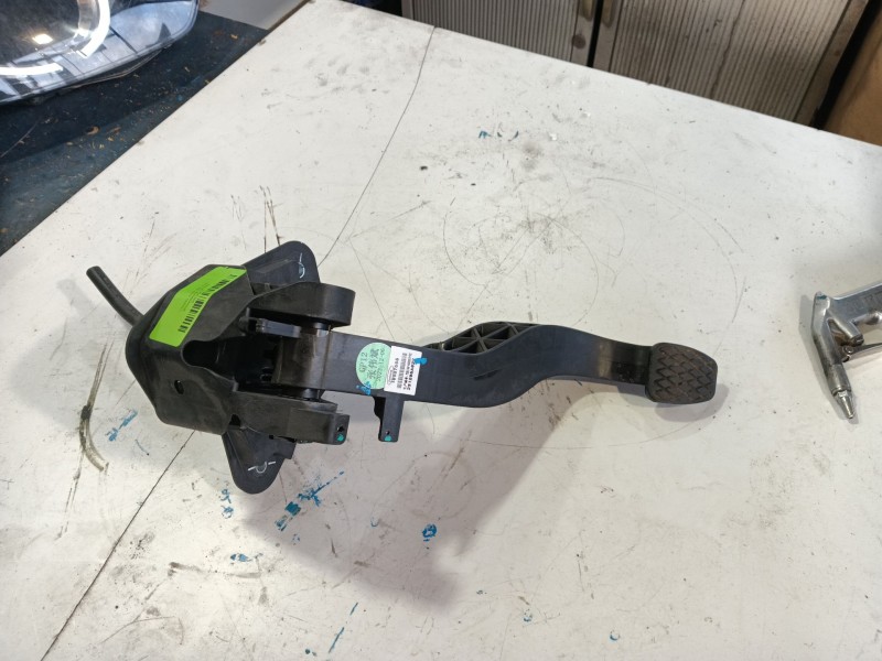 Recambio de pedal embrague para mg zs suv (azs1) 1.0 t-gdi referencia OEM IAM   