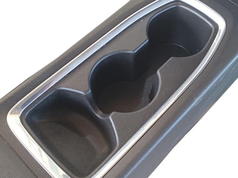 Recambio de apoyabrazos central para opel corsa f (p2jo) corsa-e (68) referencia OEM IAM  983186618000 