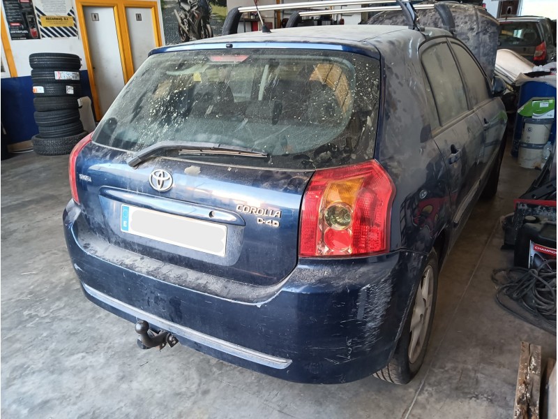 toyota corolla (_e12_) del año 2005