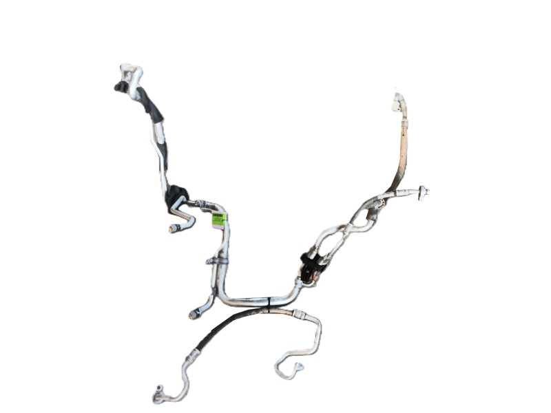 Recambio de tubos aire acondicionado para land rover discovery sport (l550) 2.0 d referencia OEM IAM LR105245 / LR070477  