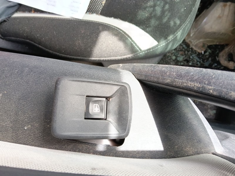 Recambio de mando elevalunas delantero derecho para renault kangoo / grand kangoo ii (kw0/1_) 1.5 dci 90 (kw05, kw08, kw0g, kw11