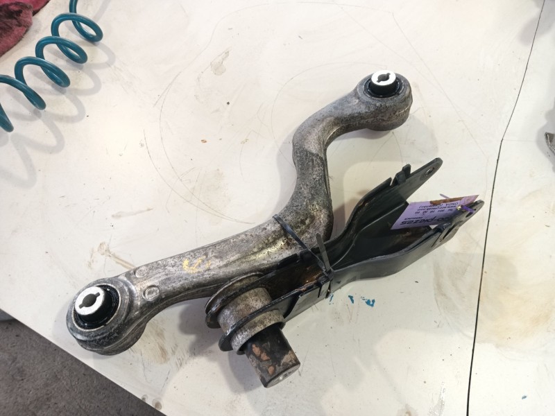 Recambio de brazo suspension superior trasero derecho para land rover discovery sport (l550) 2.0 d referencia OEM IAM   