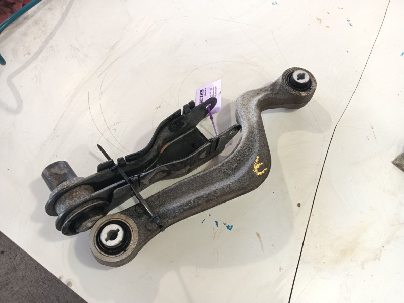 Recambio de brazo suspension superior trasero izquierdo para land rover discovery sport (l550) 2.0 d referencia OEM IAM   