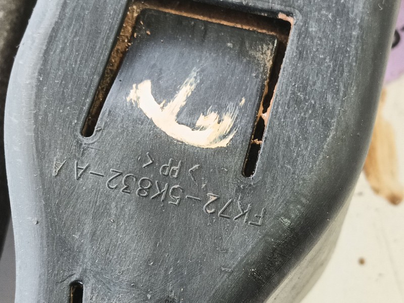 Recambio de brazo suspension superior trasero izquierdo para land rover discovery sport (l550) 2.0 d referencia OEM IAM   