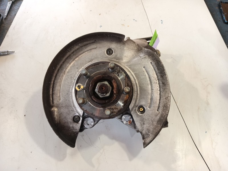 Recambio de mangueta trasera derecha para land rover discovery sport (l550) 2.0 d referencia OEM IAM LR087649  