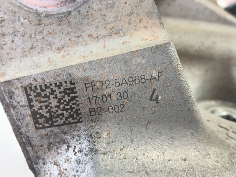 Recambio de mangueta trasera derecha para land rover discovery sport (l550) 2.0 d referencia OEM IAM LR087649  